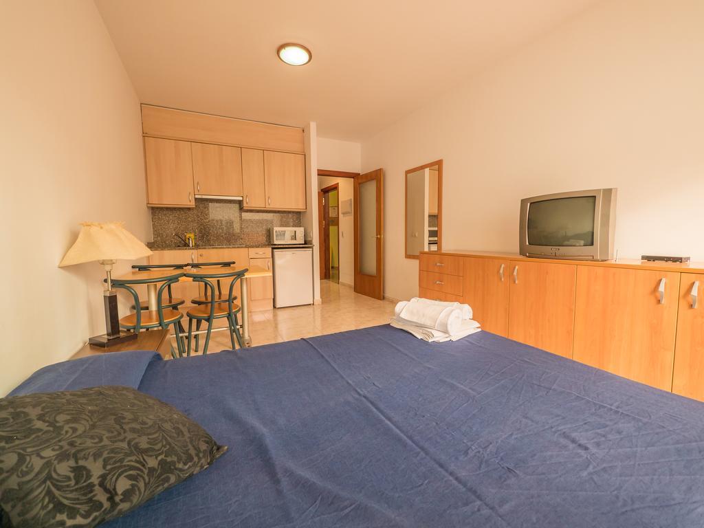Apartaments Ar Easy Santa Anna II โยเรตเดมาร์ ภายนอก รูปภาพ