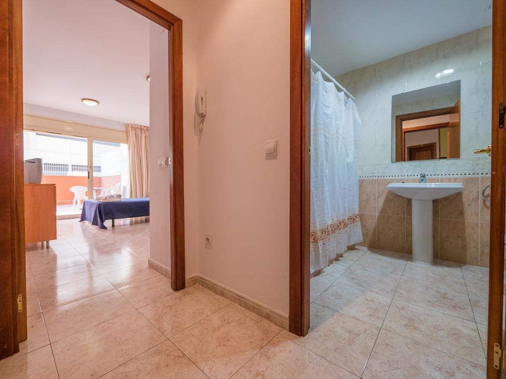 Apartaments Ar Easy Santa Anna II โยเรตเดมาร์ ภายนอก รูปภาพ