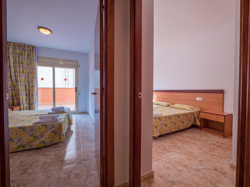 Apartaments Ar Easy Santa Anna II โยเรตเดมาร์ ภายนอก รูปภาพ