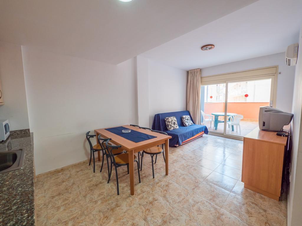 Apartaments Ar Easy Santa Anna II โยเรตเดมาร์ ภายนอก รูปภาพ