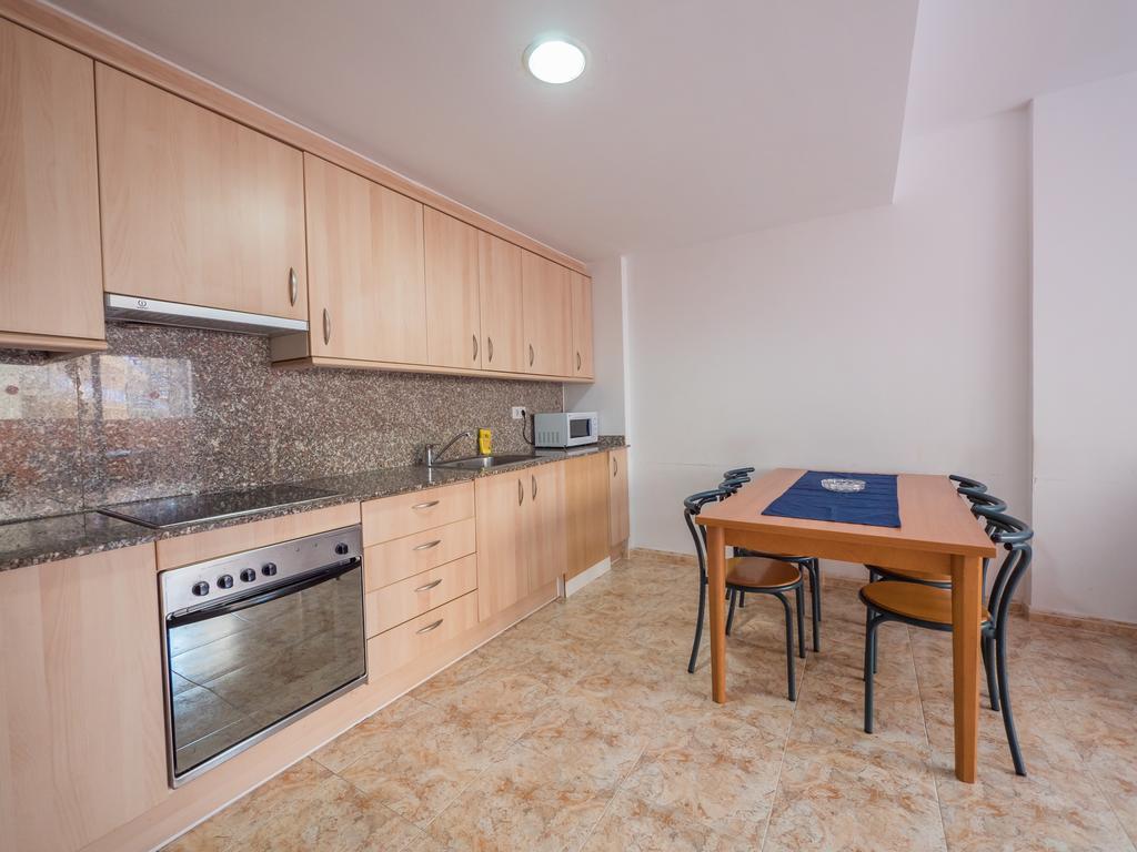 Apartaments Ar Easy Santa Anna II โยเรตเดมาร์ ภายนอก รูปภาพ