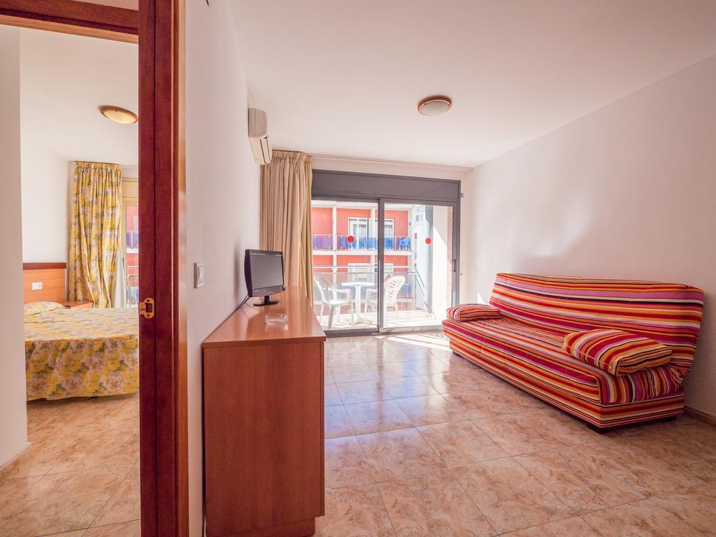 Apartaments Ar Easy Santa Anna II โยเรตเดมาร์ ภายนอก รูปภาพ