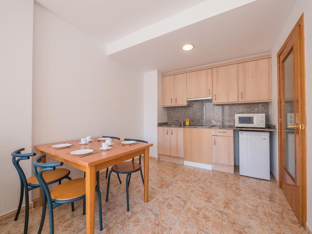 Apartaments Ar Easy Santa Anna II โยเรตเดมาร์ ภายนอก รูปภาพ