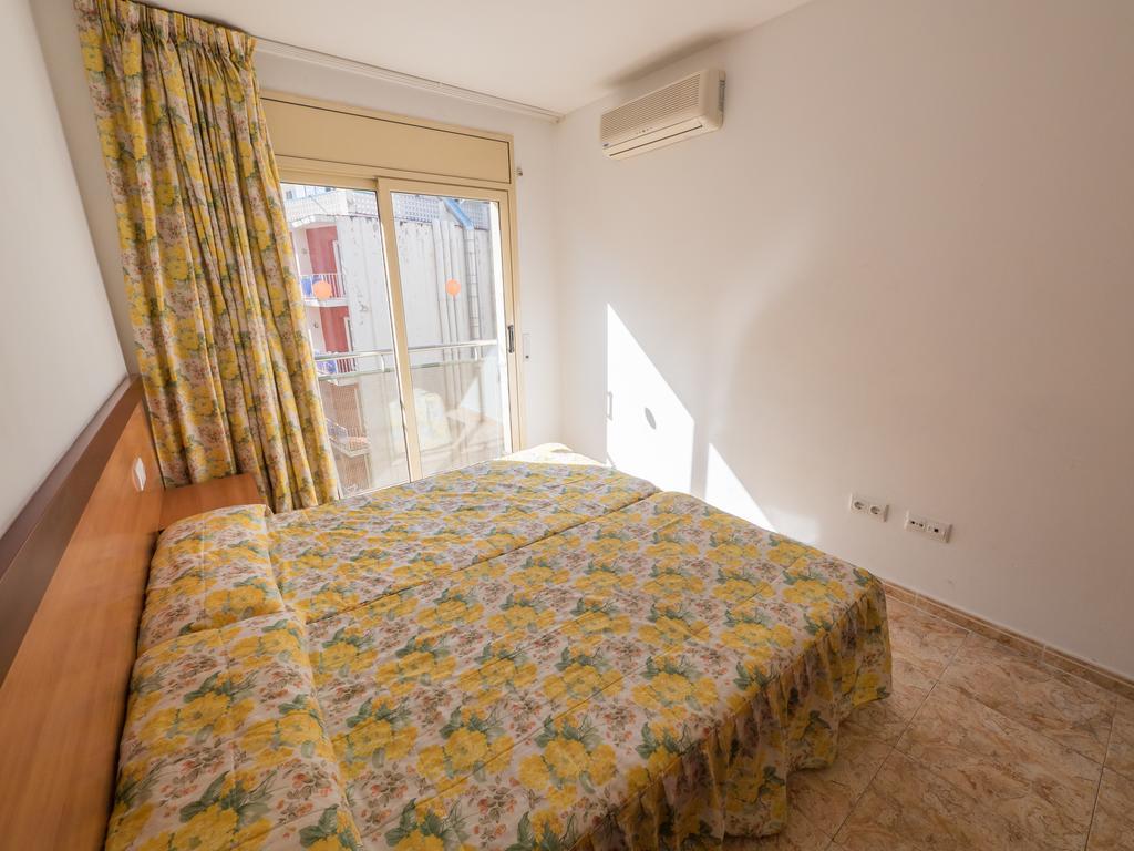 Apartaments Ar Easy Santa Anna II โยเรตเดมาร์ ภายนอก รูปภาพ