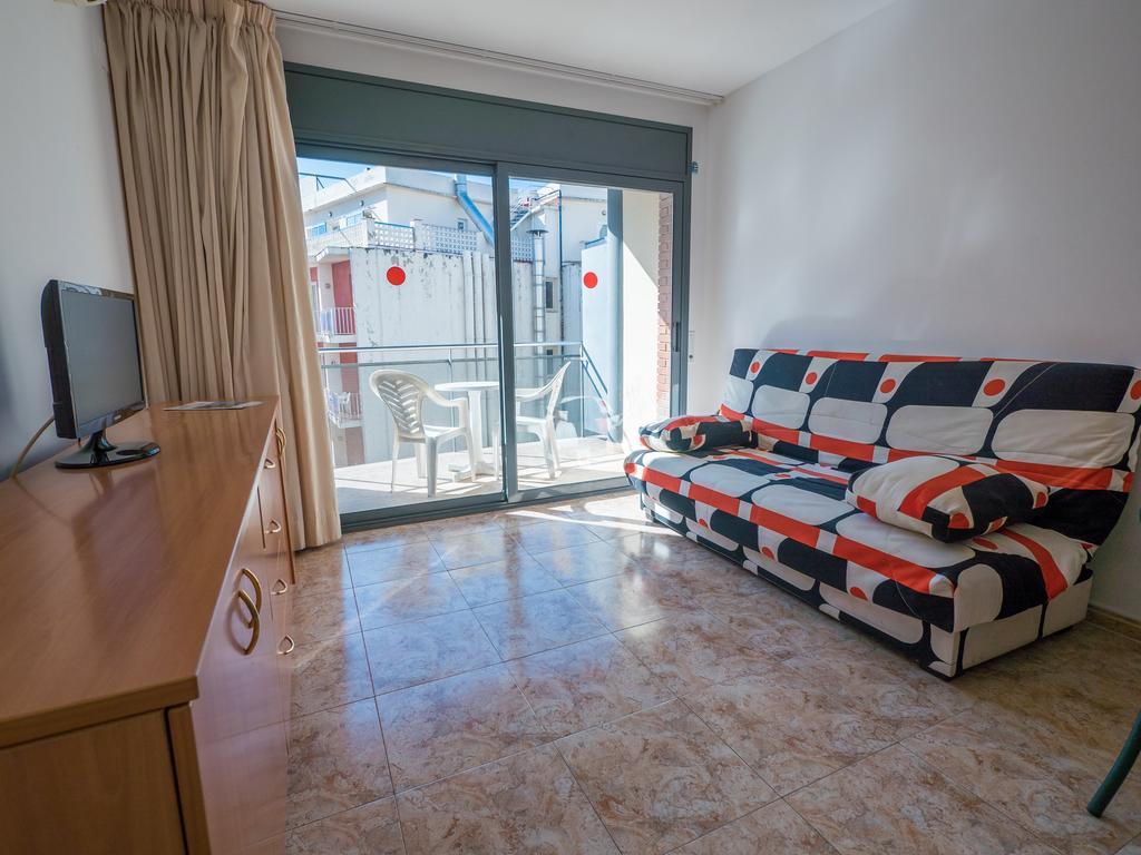 Apartaments Ar Easy Santa Anna II โยเรตเดมาร์ ภายนอก รูปภาพ